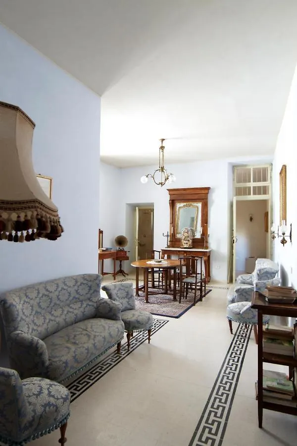 Residenza D'Epoca Regina D'Arborea Oristano 3*,